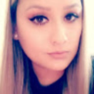 Meet your Posher, Dalia